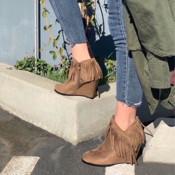 Fringe Vegan Suede Booties New in Box! - Picture 3 of 4